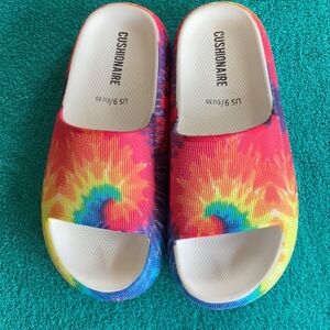 Cushionaire foamie mules